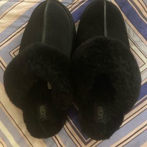 Ugg disquette platform slippers size 10
